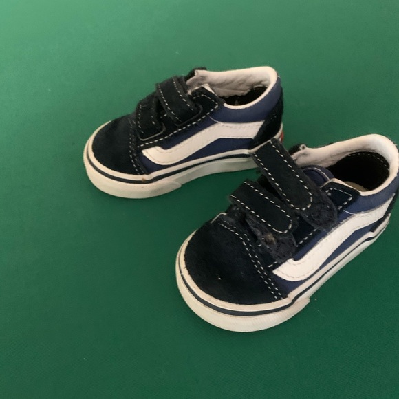 Vans - Picture 3 of 3